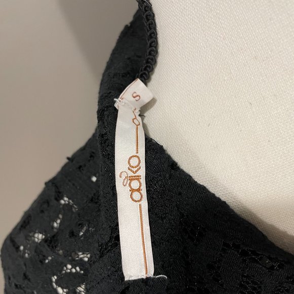 AAIKO Womens Lng Sl.  Sheer Lace Cowel Neck Top  sz S  NWOT - Picture 7 of 7